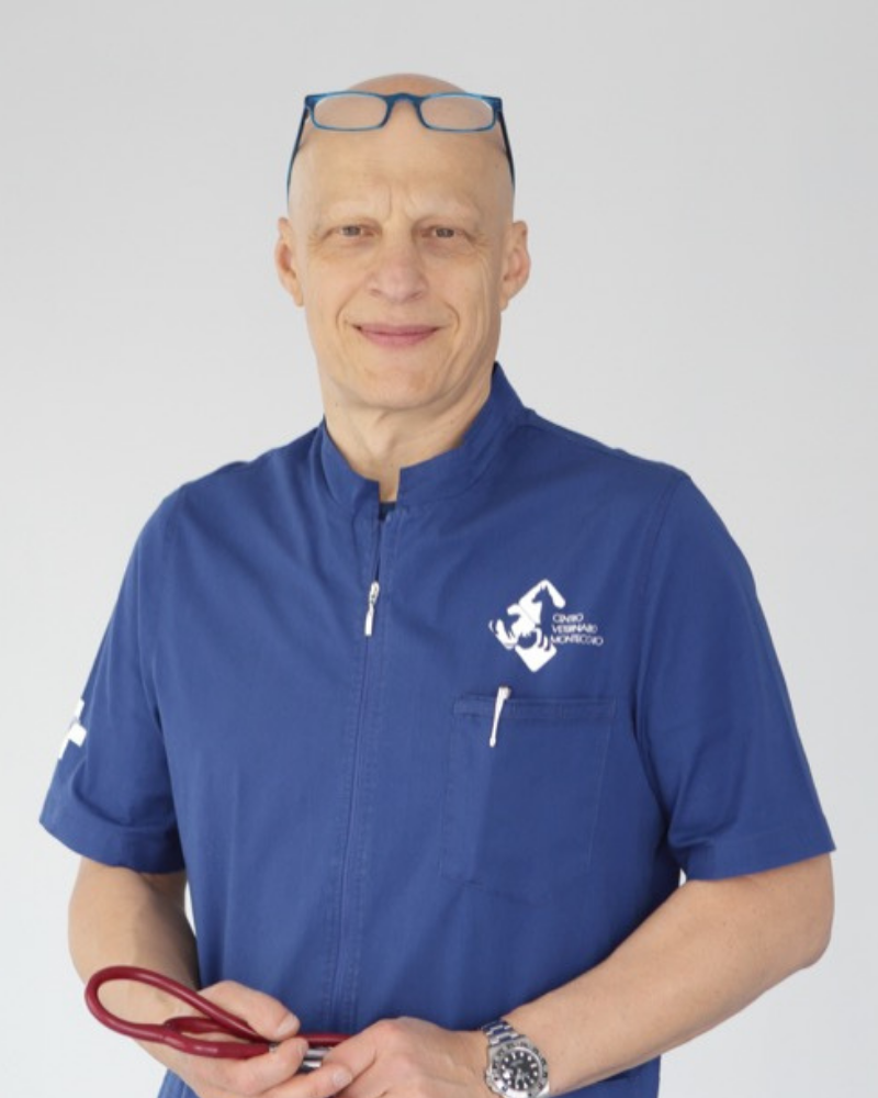 Foto del Dott. Giovanni Barbieri, medico veterinario del Centro Veterinario Montecchio, in provincia di Vicenza
